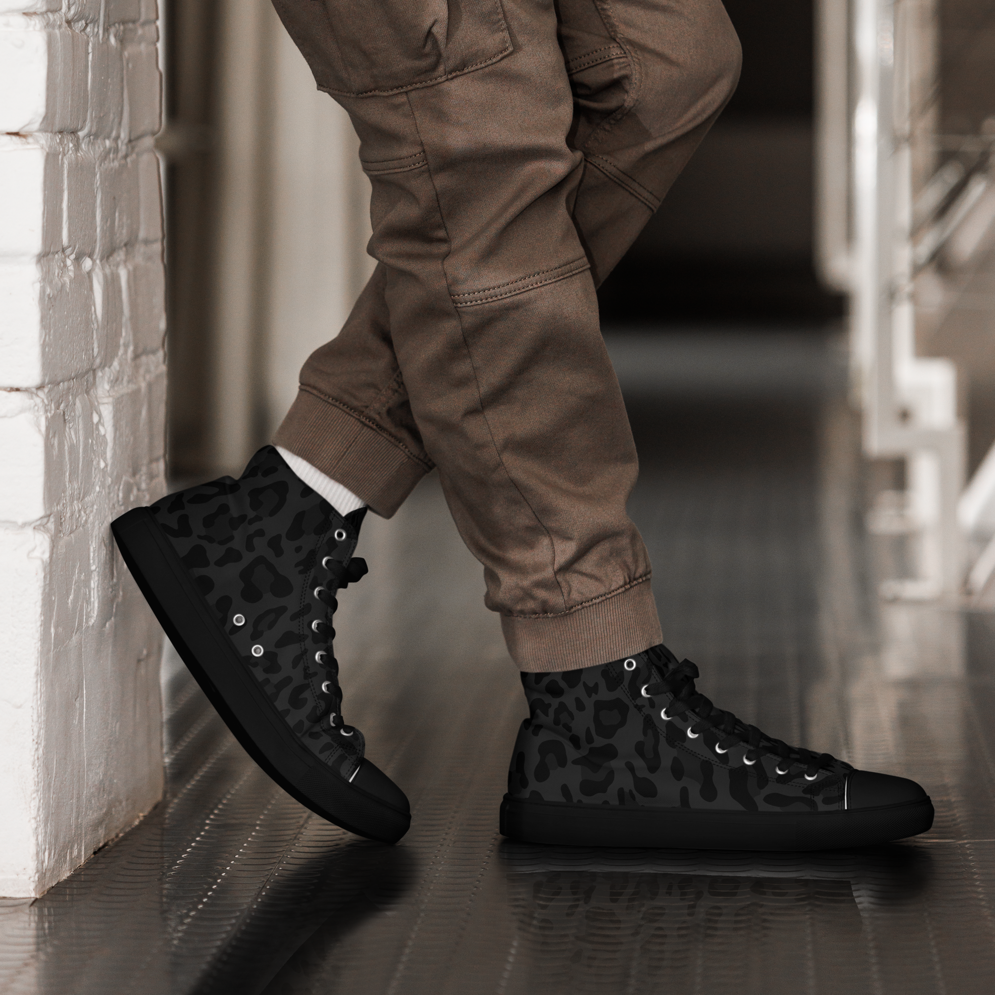 Avid London Cheetah Mens Hightop Canvas Shoes (Black)