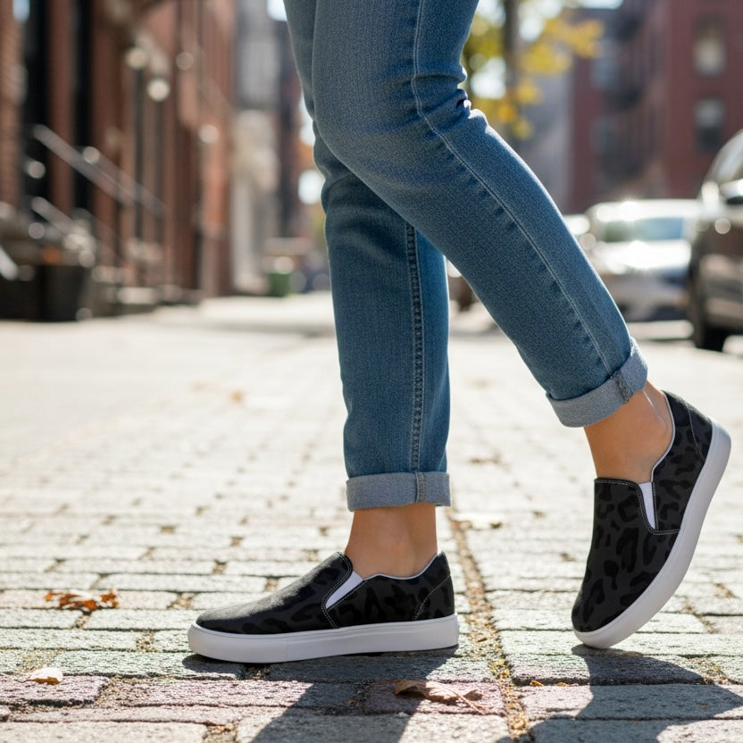 Cheetah – Slip-On Canvas Shoes – Everyday Comfort