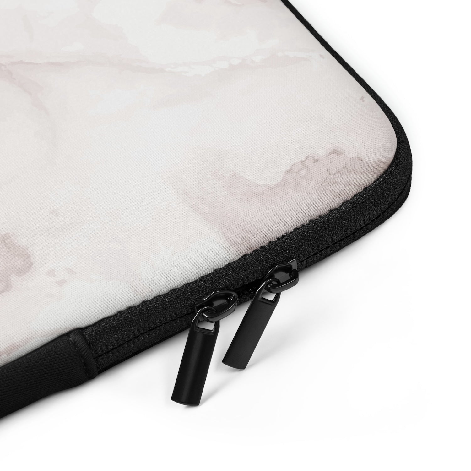 Marble-patterned laptop sleeve Closeup